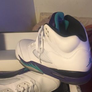 Air Jordan 5 *Grapes*